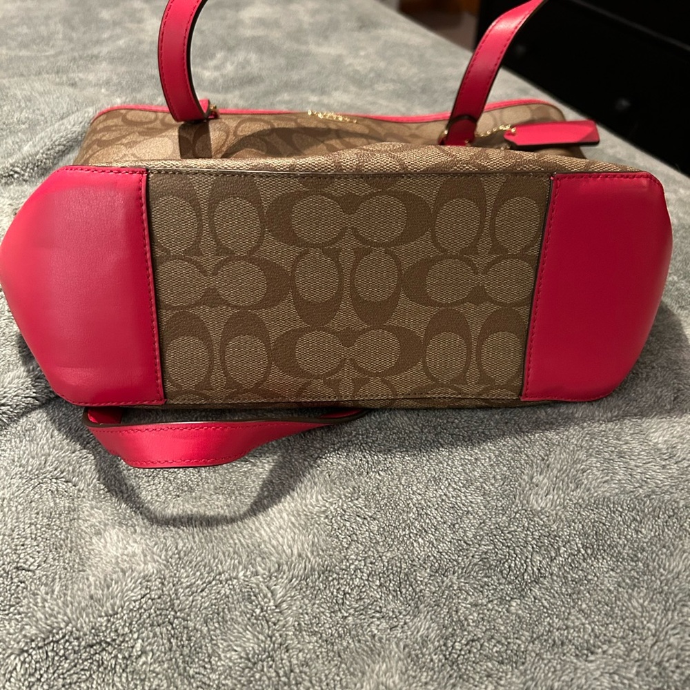 Coach Handbag - Picture 4 of 4